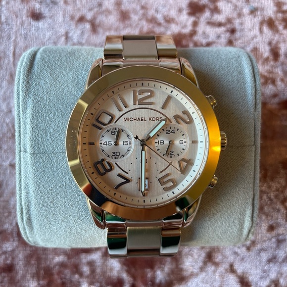 Michael Kors Woman’s Watch - Picture 6 of 10